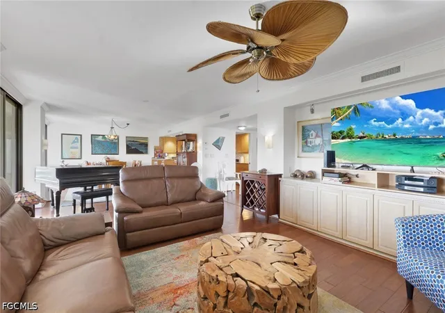 Listing Photo 3 - Condo for sale in building located at 5260 S Landings Dr, Fort Myers, FL 33919 - Unit #709