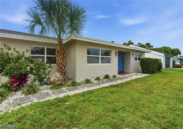 Photo 2 of Sale Pending at 8931 Andover St, Fort Myers, FL 33907 | MLS# 2026034704 | Listing updated on 2026-09-08