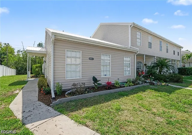 Photo 2 of Townhouse for sale at 6081 Lake Front Dr, Fort Myers, FL 33908 | MLS# 2026034707 | Listing updated on 2026-09-02