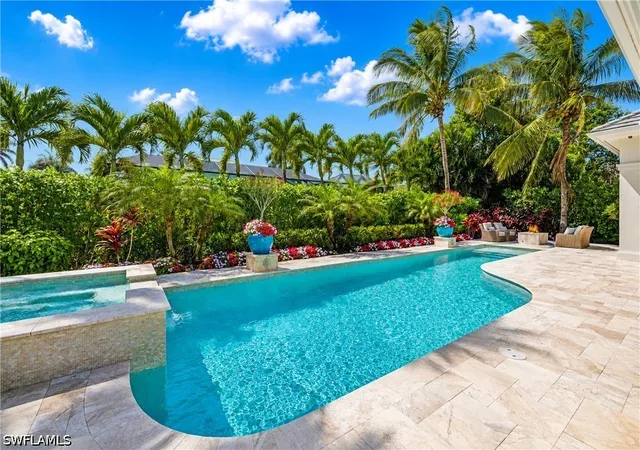 Photo 1 of Sale Pending at 532 Pine Grv Ln, Naples, FL 34103 | MLS# 226029531 | Listing updated on 2026-09-15