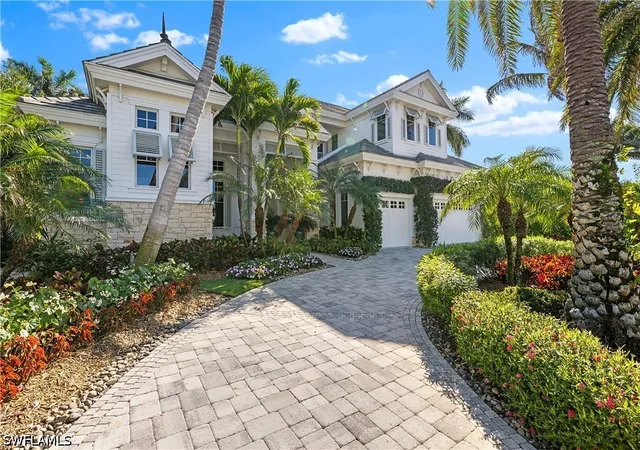 Photo 3 of Sale Pending at 532 Pine Grv Ln, Naples, FL 34103 | MLS# 226029531 | Listing updated on 2026-09-15