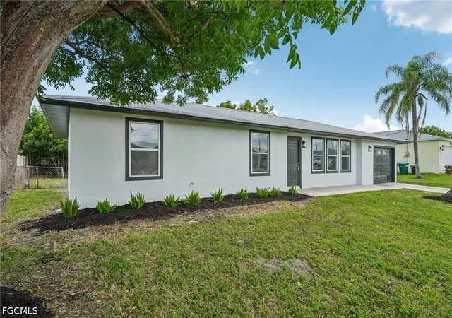 Photo 2 of Single family home for sale at 706 Sw 31st Street, Cape Coral, FL 33914 | MLS# 2026034727 | Listing updated on 2026-09-02