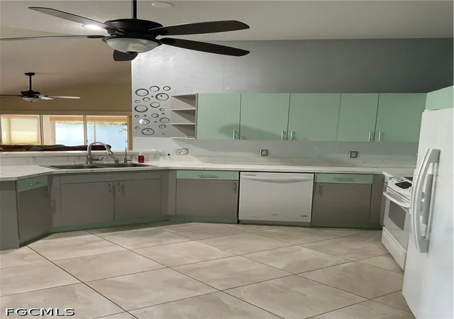 Photo 4 of Townhouse for sale at 100 Islamorada Blvd, Punta Gorda, FL 33955 | MLS# 2026034732 | Listing updated on 2026-10-07