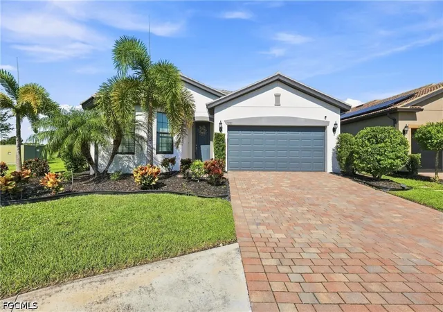 Photo 2 of Sale Pending at 3721 E Hampton Cir, Alva, FL 33920 | MLS# 2026034737 | Listing updated on 2026-09-22