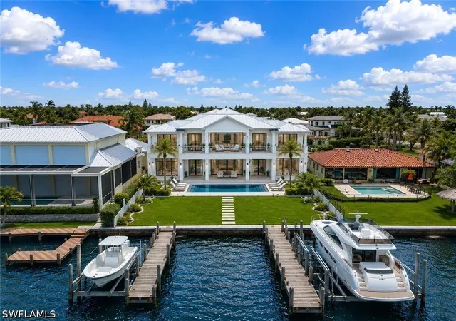Photo 1 of Single family home for sale at 1535 Dolphin Ln, Naples, FL 34102 | MLS# 226029594 | Listing updated on 2026-09-12