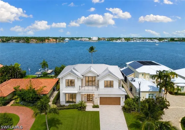 Photo 3 of Single family home for sale at 1535 Dolphin Ln, Naples, FL 34102 | MLS# 226029594 | Listing updated on 2026-10-16