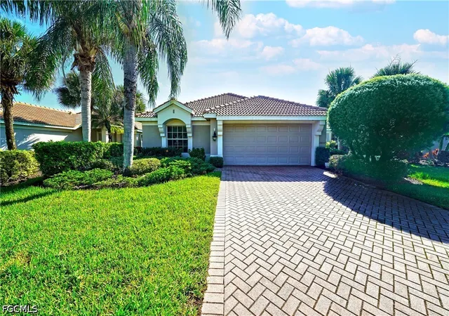 Photo 2 of Single family home for sale at 10057 Oakhurst Way, Fort Myers, FL 33913 | MLS# 2026034785 | Listing updated on 2026-09-15