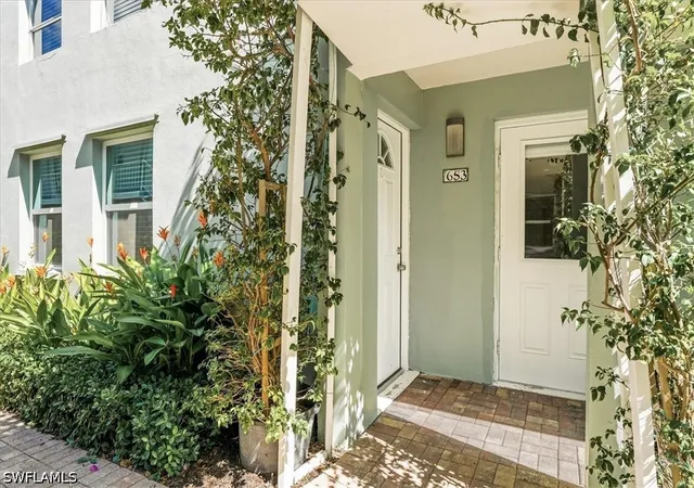 Photo 4 of Condo for sale at 653 12th Avenue S #653, Naples, FL 34102 | MLS# 226029380 | Listing updated on 2026-09-13
