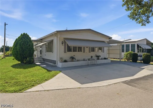 Photo 2 of Manufactured home for sale at 227 Santa Fe Trl, North Fort Myers, FL 33917 | MLS# 2026034891 | Listing updated on 2026-09-08