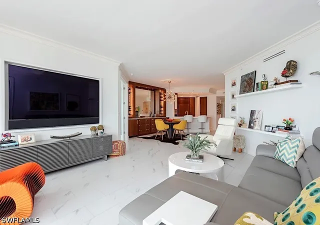 Listing Photo 4 - Condo for sale in building located at 60 Seagate Dr, Naples, FL 34103 - Unit #1505