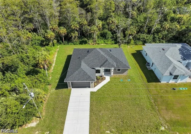 Photo 4 of Single family home for sale at 580 Woodview Dr, Lehigh Acres, FL 33972 | MLS# 2026034989 | Listing updated on 2026-09-03