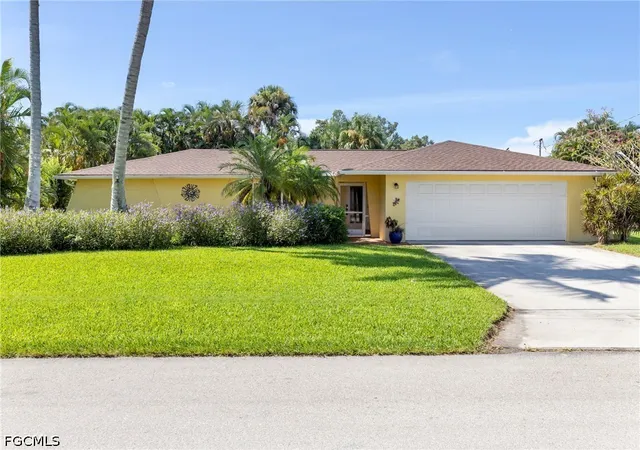 Photo 1 of Sale Pending at 376 Prather Dr, Fort Myers, FL 33919 | MLS# 2026034998 | Listing updated on 2026-09-03