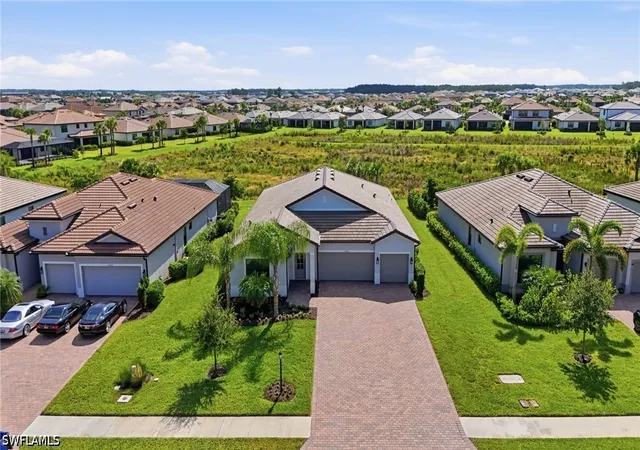 Photo 3 of Single family home for sale at 20273 Kingmont Dr, Estero, FL 33928 | MLS# 226024167 | Listing updated on 2026-09-16