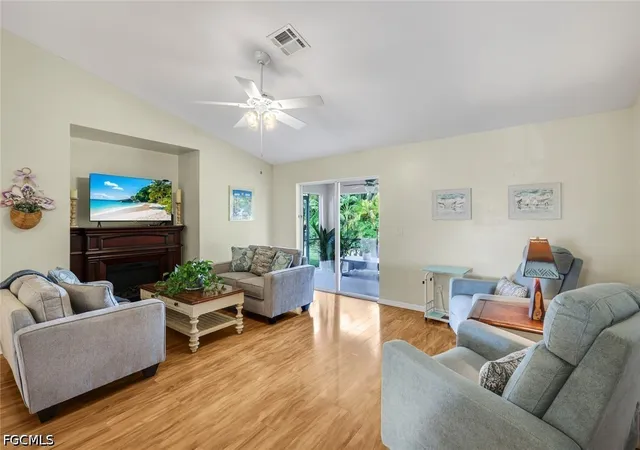 Photo 3 of Sale Pending at 1006 Ne 6th Pl, Cape Coral, FL 33909 | MLS# 2026035059 | Listing updated on 2026-09-10