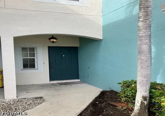 Photo 2 of Townhouse for sale at 3604 Cedar Oak Dr #103, Fort Myers, FL 33916 | MLS# 2026035068 | Listing updated on 2026-09-03