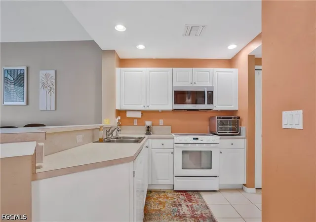 Photo 4 of Condo for sale at 4219 Liron Ave #103, Fort Myers, FL 33916 | MLS# 2026035079 | Listing updated on 2026-09-19