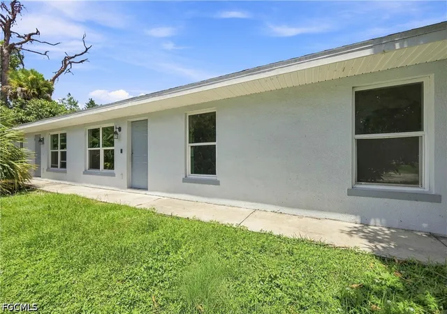 Photo 1 of Multi family home for sale at 1904/1906 French St, Fort Myers, FL 33916 | MLS# 2026035114 | Listing updated on 2026-09-14
