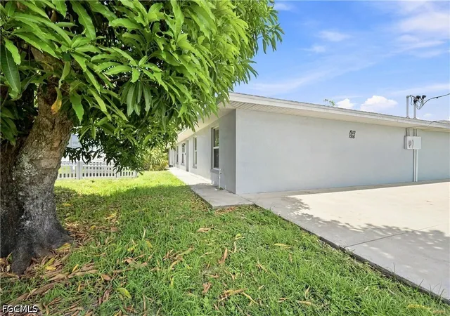 Photo 3 of Multi family home for sale at 1904/1906 French St, Fort Myers, FL 33916 | MLS# 2026035114 | Listing updated on 2026-09-14