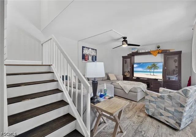 Listing Photo 5 - Condo for sale in building located at 1448 Park Shore Cir, Fort Myers, FL 33901 - Unit #2