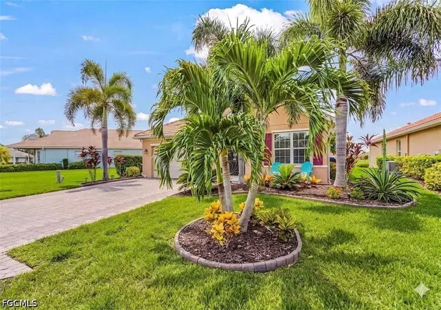 Photo 2 of Single family home for sale at 15263 Yellow Wood Dr, Alva, FL 33920 | MLS# 2026035174 | Listing updated on 2026-09-10