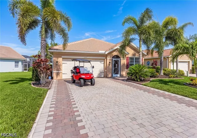 Photo 3 of Single family home for sale at 15263 Yellow Wood Dr, Alva, FL 33920 | MLS# 2026035174 | Listing updated on 2026-09-10
