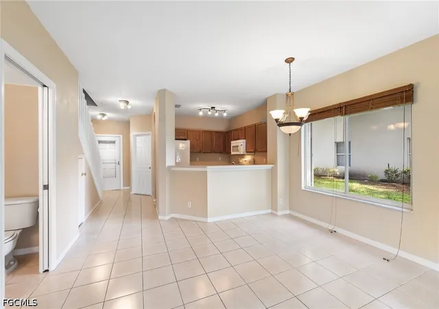 Photo 2 of Sale Pending at 10059 Poppy Hill Dr, Fort Myers, FL 33966 | MLS# 2026035220 | Listing updated on 2026-09-07