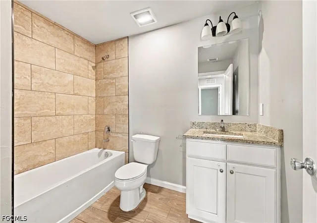Listing Photo 2 - Condo for sale in building located at 1912/1914 French St, Fort Myers, FL 33916