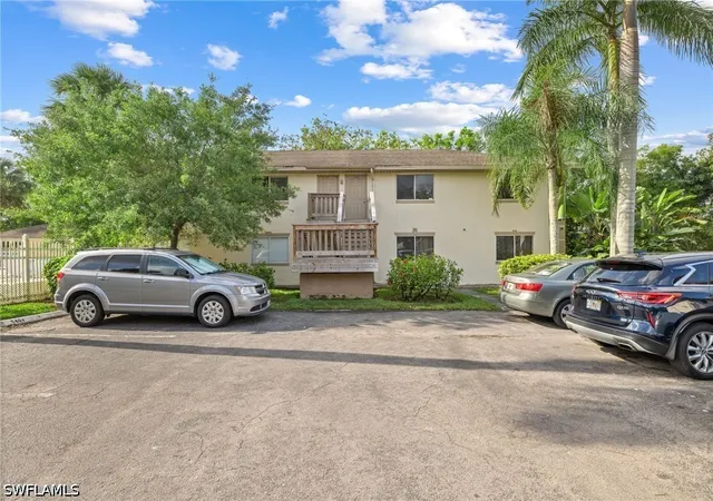 Listing Photo 4 - Condo for sale in building located at 5406 16Th Pl Sw, Naples, FL 34116 - Unit #E4
