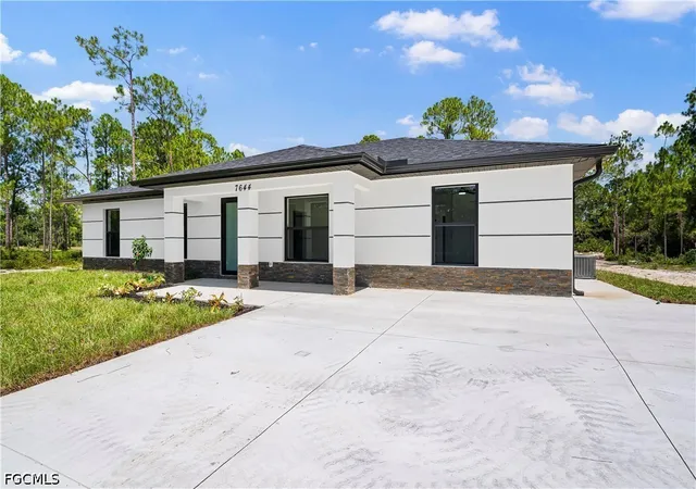 Photo 25 of Single family home for sale at 7644 19th Terrace, Labelle, FL 33935 | MLS# 2026035256 | Listing updated on 2026-10-07