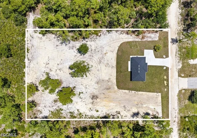 Photo 2 of Single family home for sale at 7644 19th Terrace, Labelle, FL 33935 | MLS# 2026035256 | Listing updated on 2026-10-07