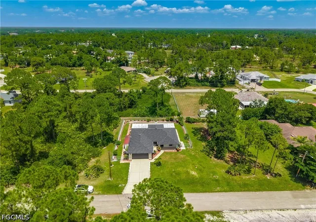 Photo 3 of Sale Pending at 927 Franklin St E, Lehigh Acres, FL 33974 | MLS# 2026035263 | Listing updated on 2026-10-12