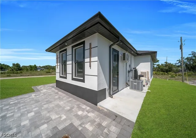 Photo 3 of Single family home for sale at 1907 W 14th Street, Lehigh Acres, FL 33972 | MLS# 2026035305 | Listing updated on 2026-09-12
