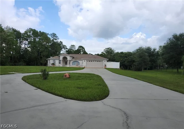 Photo 2 of Single family home for sale at 2730 2nd St Ne, Naples, FL 34120 | MLS# 2026035317 | Listing updated on 2026-09-08