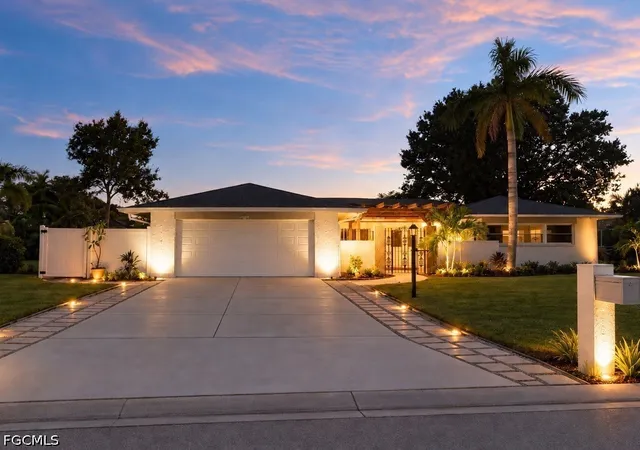 Photo 1 of Single family home for sale at 5687 Eichen Cir E, Fort Myers, FL 33919 | MLS# 2026035322 | Listing updated on 2026-09-11