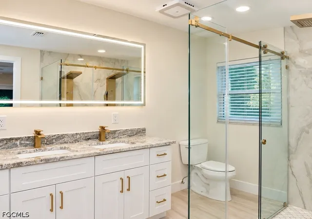 Photo 4 of Single family home for sale at 5687 Eichen Cir E, Fort Myers, FL 33919 | MLS# 2026035322 | Listing updated on 2026-09-11