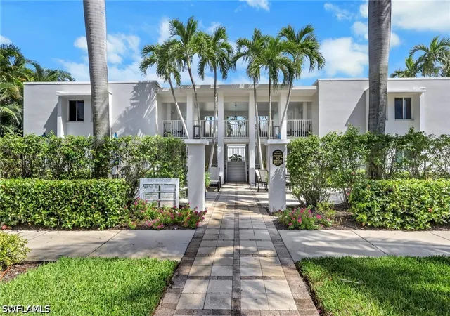 Photo 2 of Condo for sale at 175 5th Avenue S #4, Naples, FL 34102 | MLS# 226029857 | Listing updated on 2026-09-16