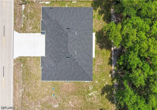 Listing Photo 2 - Condo for sale in building located at 613/615 W 12th St, Lehigh Acres, FL 33972