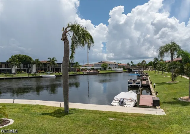 Listing Photo 5 - Condo for sale in building located at 4705 Santa Barbara Blvd, Cape Coral, FL 33914 - Unit #3