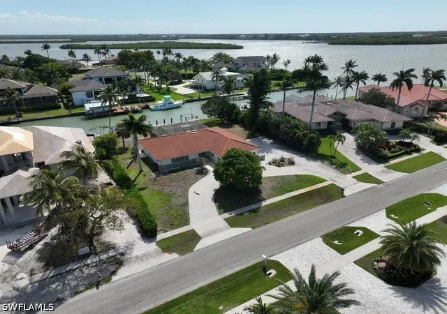 Photo 2 of Sale Pending at 961 Scott Dr, Marco Island, FL 34145 | MLS# 226030089 | Listing updated on 2026-09-12