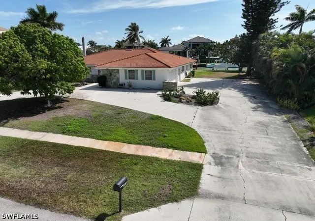 Photo 3 of Sale Pending at 961 Scott Dr, Marco Island, FL 34145 | MLS# 226030089 | Listing updated on 2026-09-12