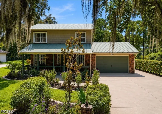 Photo 1 of Single family home for sale at 2216 River Oak Ln, Fort Myers, FL 33905 | MLS# 2026035431 | Listing updated on 2026-09-03