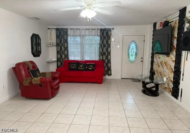 Photo 4 of Single family home for sale at 40 NE 10th Avenue, Cape Coral, FL 33909 | MLS# 2026035458 | Listing updated on 2026-09-03