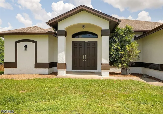Photo 3 of Single family home for sale at 691 Manhattan St E, Lehigh Acres, FL 33974 | MLS# 2026035523 | Listing updated on 2026-09-09
