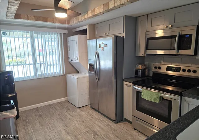 Listing Photo 4 - Condo for sale in building located at 1617 SE 26th St, Cape Coral, FL 33904 - Unit #202