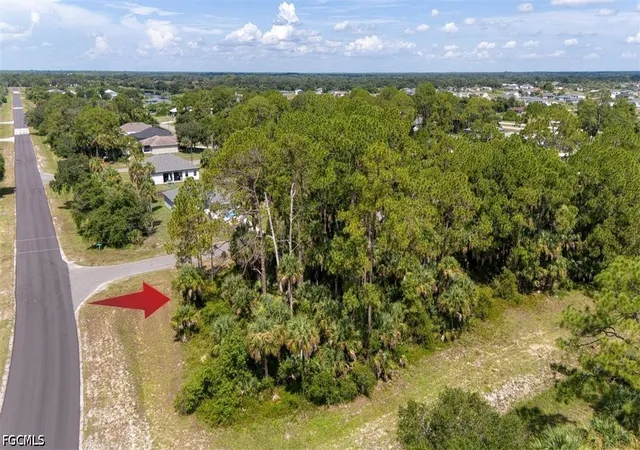 Photo 2 of Sale Pending at 8087 Sherwood Cir, Labelle, FL 33935 | MLS# 2026035557 | Listing updated on 2026-09-04