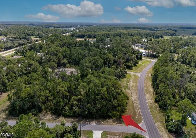 Photo 4 of Sale Pending at 8087 Sherwood Cir, Labelle, FL 33935 | MLS# 2026035557 | Listing updated on 2026-09-04