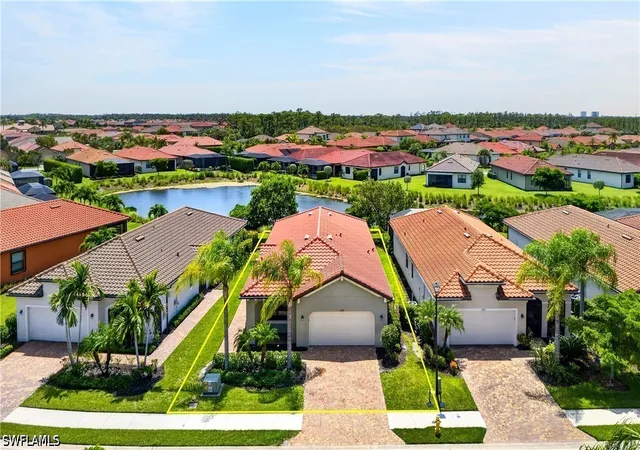 Photo 1 of Single family home for sale at 1595 Marton Ct, Naples, FL 34113 | MLS# 226030258 | Listing updated on 2026-09-03