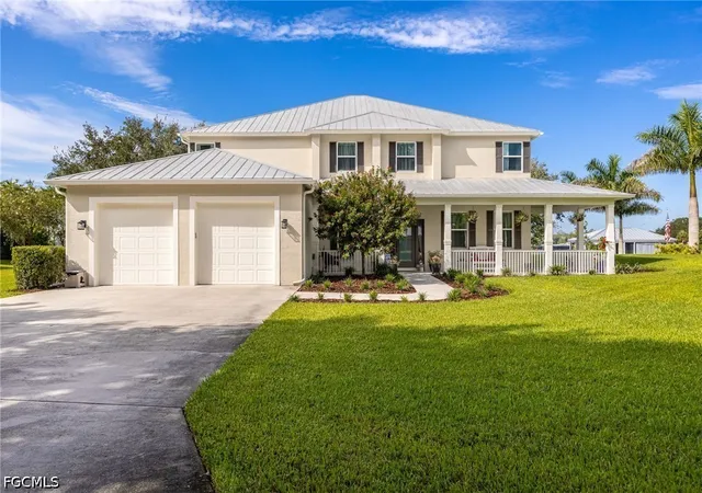Photo 1 of Single family home for sale at 16450 Oakview Cir, Alva, FL 33920 | MLS# 2026035610 | Listing updated on 2026-09-14