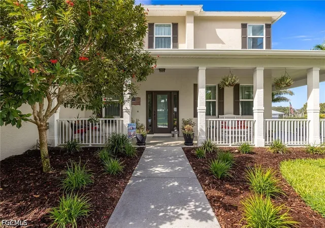 Photo 2 of Single family home for sale at 16450 Oakview Cir, Alva, FL 33920 | MLS# 2026035610 | Listing updated on 2026-09-14