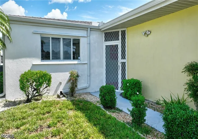 Photo 4 of Townhouse for sale at 8524 Dominican Ct, Fort Myers, FL 33907 | MLS# 2026035611 | Listing updated on 2026-10-16